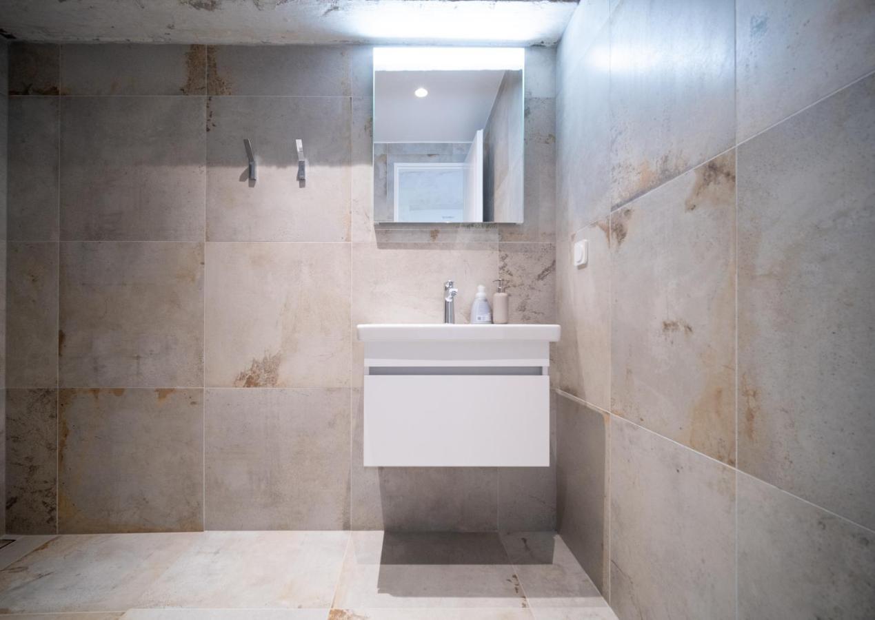 Baltic Accommodation - Urban Studio Apartment Tallinn Bagian luar foto